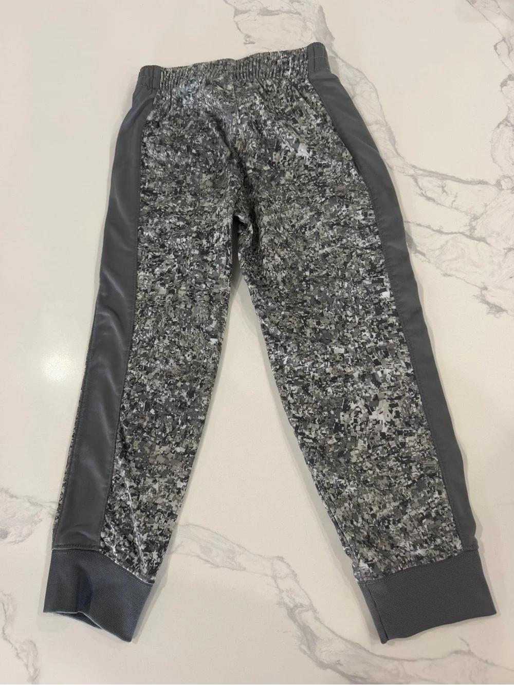 Nike Boys Digital Confetti Print Jogger Pants Gray Camo Size Small 4/5